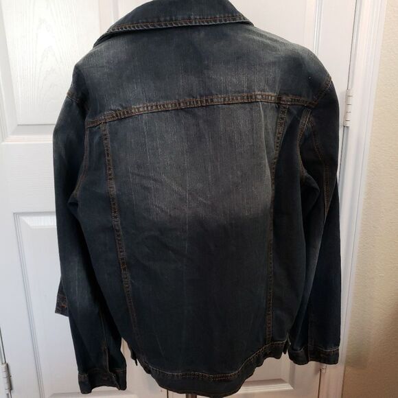 NWT Men's Rocawear Medium Wash Denim Jacket - Picture 2 of 4